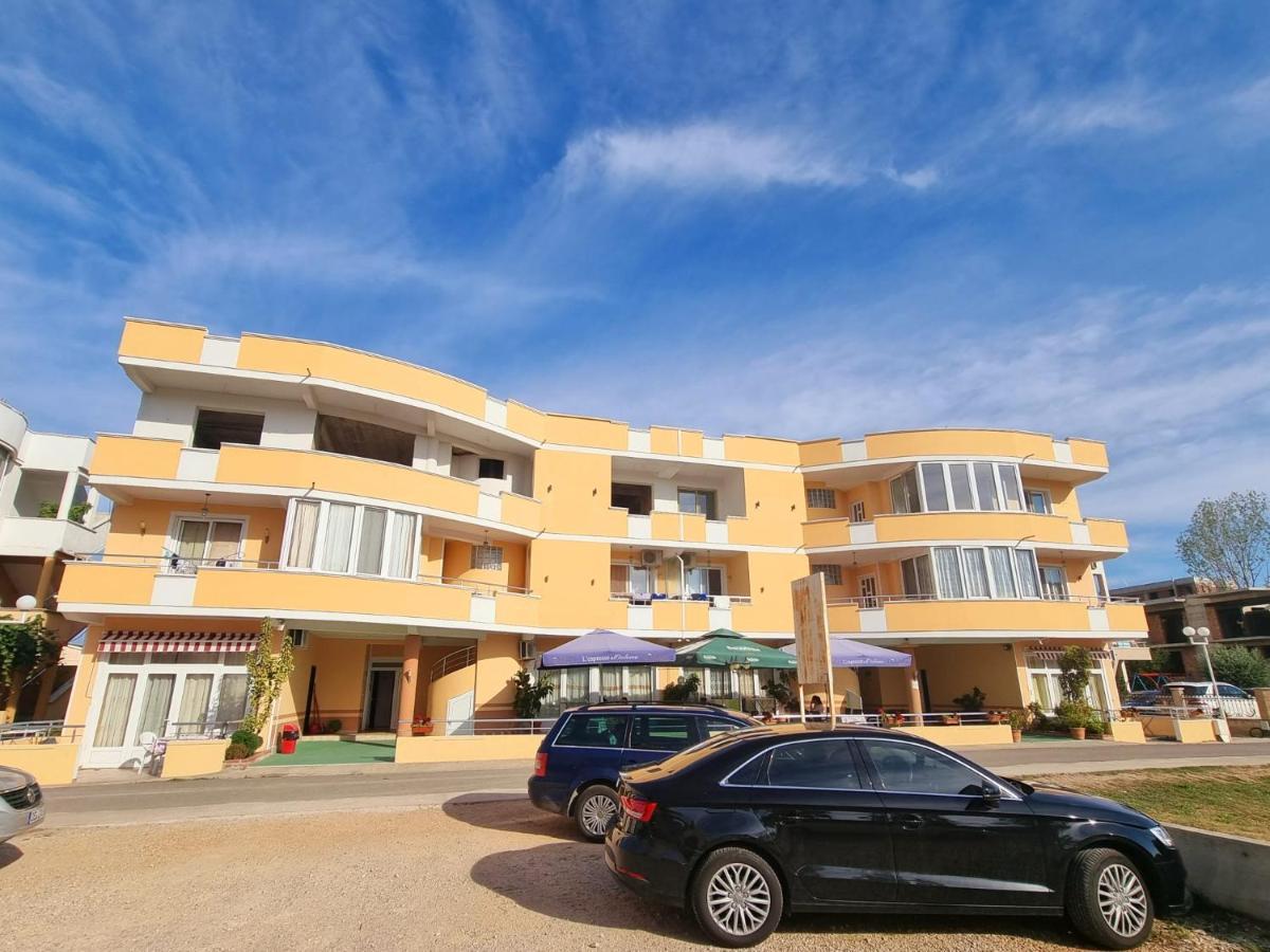 Grandino Holiday Rooms&Apartments 乌尔齐尼 外观 照片