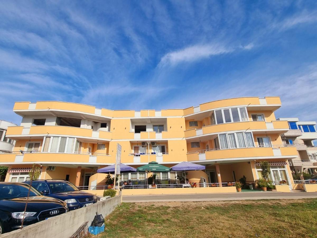 Grandino Holiday Rooms&Apartments 乌尔齐尼 外观 照片