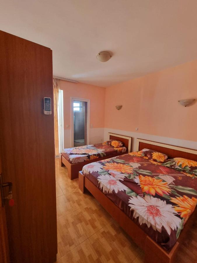 Grandino Holiday Rooms&Apartments 乌尔齐尼 外观 照片