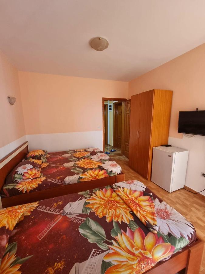 Grandino Holiday Rooms&Apartments 乌尔齐尼 外观 照片