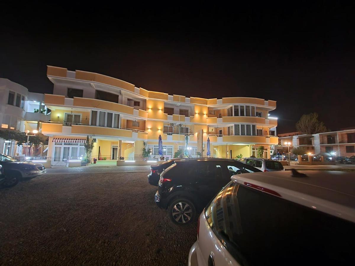 Grandino Holiday Rooms&Apartments 乌尔齐尼 外观 照片