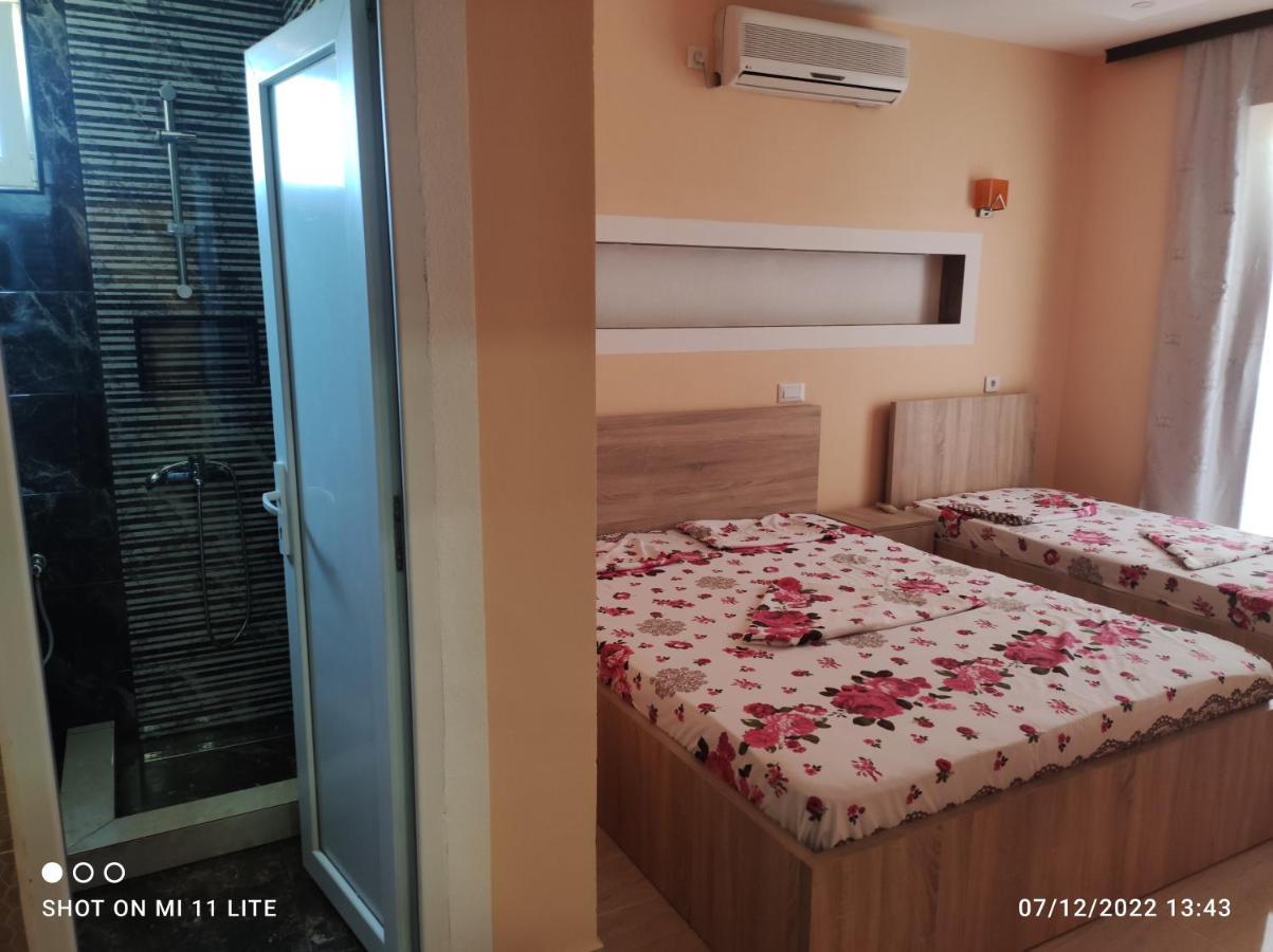 Grandino Holiday Rooms&Apartments 乌尔齐尼 外观 照片