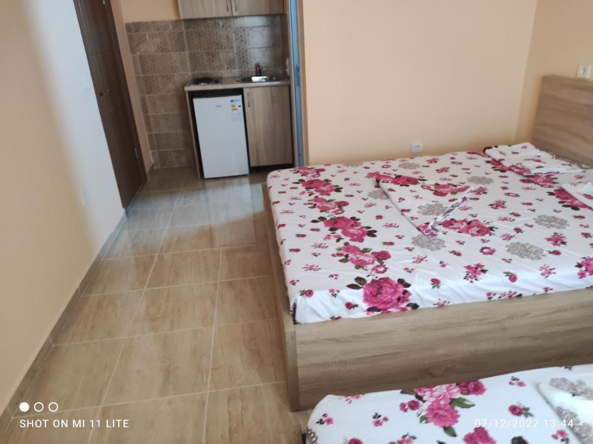 Grandino Holiday Rooms&Apartments 乌尔齐尼 外观 照片